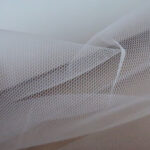 Tyl bílý
