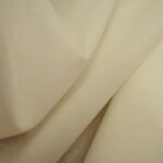 Šifon smetanový podlepený vliselínem