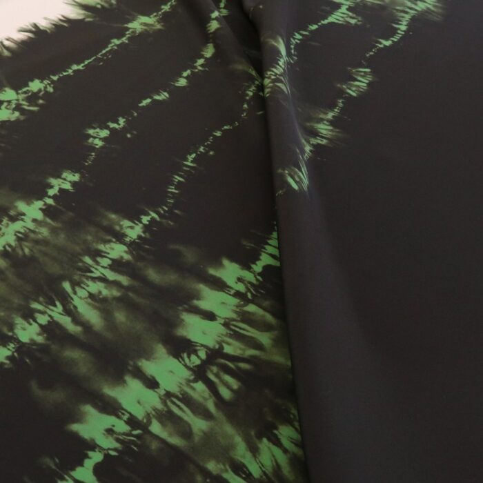 Krepdešín smetanový se zelnou a šedočernou batikou by Stella McCartney