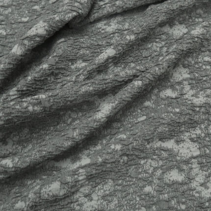 Žakár černobílý s plastickým mramorovaným vzorem