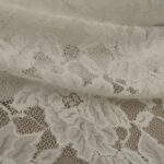 Krajka tylová bílá s růžemi