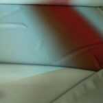 Krepdešín šedý s červenomodrým batikovým pruhem