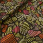 Plátno černé s geometrickým barevným vzorem viskózové