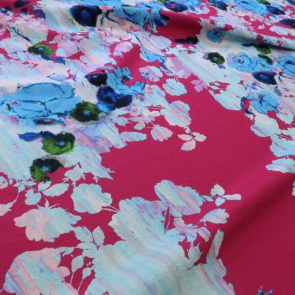 Žakár ciklámově růžový s modrotyrkysovými květy