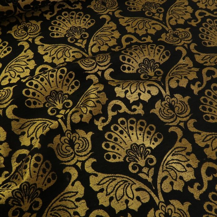 Brokát černý alá žinylka se zlatými ornamenty