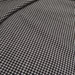 Kostýmovka černobílá s drobnou kohoutí stopou