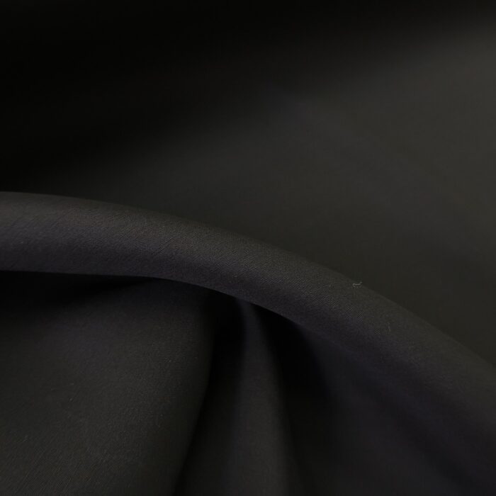 Plátno černé vlněné s hedvábím