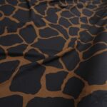 Plátno hnědo-černé se vzorem žirafí srsti viskózové