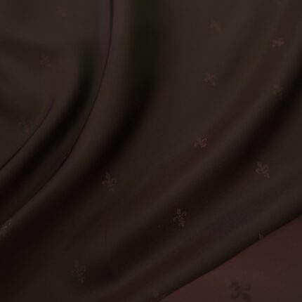 Podšívka žakárová lilkově fialová se vzorem zámecké lilie