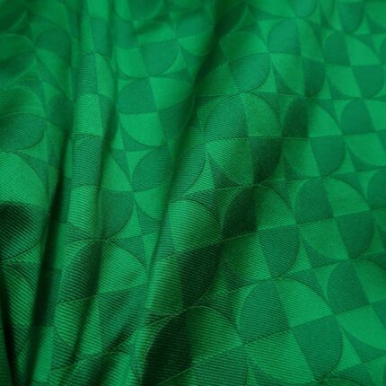 Žakár zelený s geometrickým vzorem