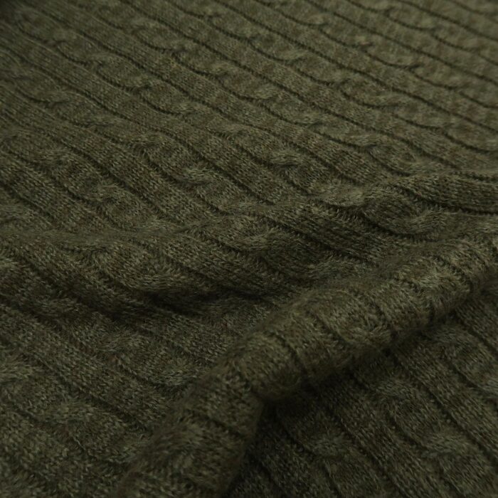 Pletenina šedo-khaki zelená s vyplétaným osmičkovým vzorem