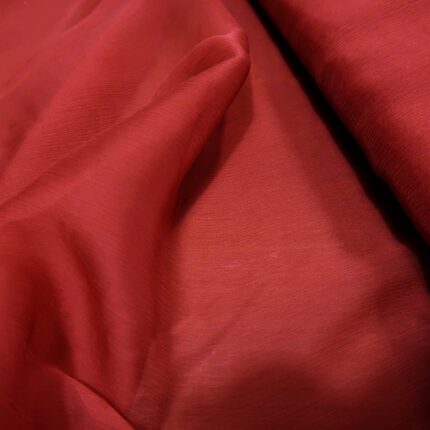 Mušelín cihlově červený krešovaný hedvábný