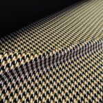 Neopren s černo-hnědo-bílou kouhoutí stopou double