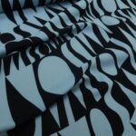 Batist s modro-černým nápisem Missoni