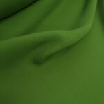 Voál zelený se saténovou vazbou hedvábný
