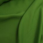 Voál zelený se saténovou vazbou hedvábný