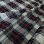 Serž bílý s modro-vínovou kostkou košilový