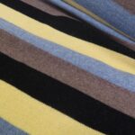 Pletenina s barevnými pruhy