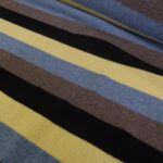 Pletenina s barevnými pruhy