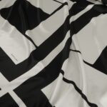 Satén bílý s černými čtverci Ralph Laurent