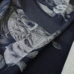 Denim žakárový se vzorem jezevčíka