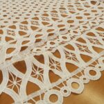 Makramé bílé s geometrickým vzorem