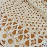 Makramé bílé s geometrickým vzorem