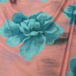 Satén růžový s tyrkysovými květy