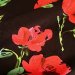 Satén černý s růžemi viskózový