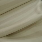 Kabátovka smetanová s pudrově béžovými proužky