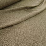 Kostýmovka s béžovo-hnědou rybí kostí