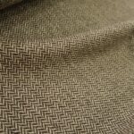 Kostýmovka s béžovo-hnědou rybí kostí