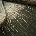 Žakárová kabátovka béžová a khaki zelená s paprskovitým vzorem