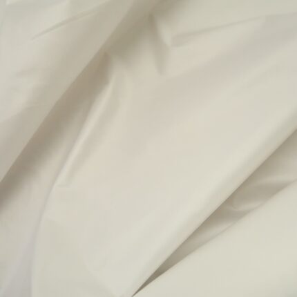 Šusťákovina bílá s perlovým leskem