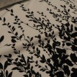 Úplet piké bílý s černými větvičkami