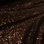 Tyl hnědý pošitý hnědými drobnými flitry