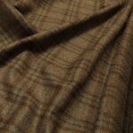 Kostýmovka hnědá s kostkou