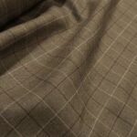 Kostýmovka hnědá s růžovým a vínovým rastrem ze lne a hedvábí