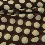 Šifon hnědý s puntíky