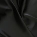 Satén černý