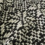 Pletenina šedo-bílá