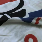 Ponžé bílé s geometrickými obrazci