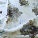 Ponžé bílé s květinovým vodovým vzorem