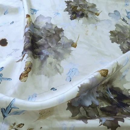 Ponžé bílé s květinovým vodovým vzorem