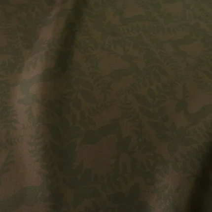 Plátno hnědé se zelenými jelínky hedvábné