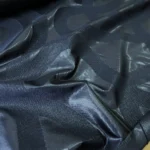 Žakár petrolejový s leskem