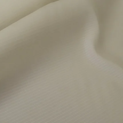 Organza bílá s vetkanou drobnou kostkou