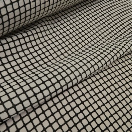 Krepdešín smetanový s drobnou černou kostkou