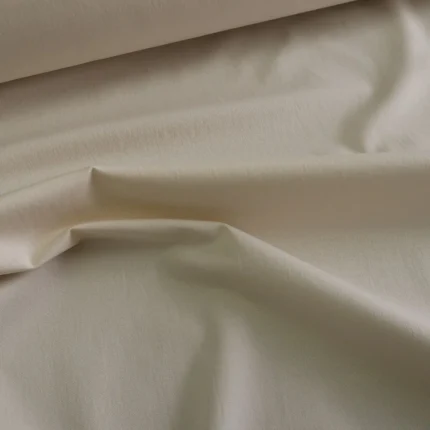 Gabardén v barvě slonové kosti