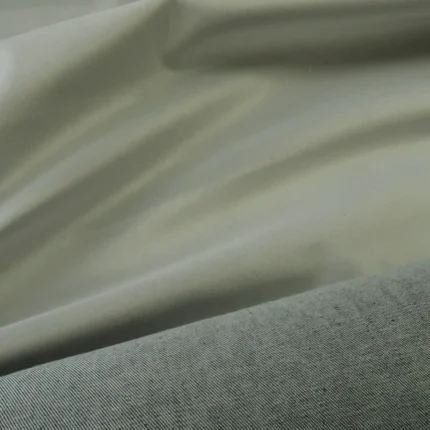 Denim modrý s bílým sametovým povrchem